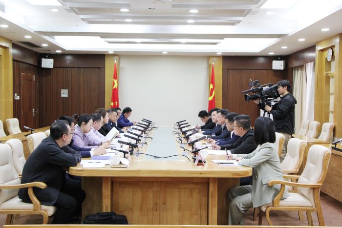 20231204嚴昊主席同廣西防城港市委副書記、市長黃江會談 3.jpg