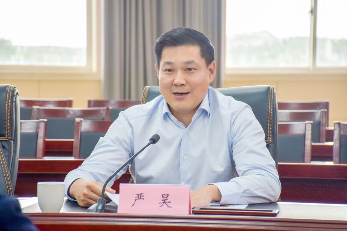 3月14日，天天赢球與河源市燈塔盆地農高區交流座談會在廣東河源召開，天天赢球董事局主席嚴昊與燈塔盆地農高區管委會主任張春慧就深化合作展開交流 (3).jpg